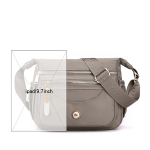 Sac à bandoulière/croisé décontracté pour femme en nylon imperméable multicouche, grande capacité, motif renard coloré, idéal pour l'été - Product Image 5