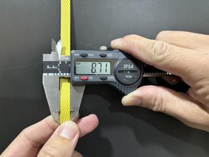 Cinta de flejado de PP ecológica de 9 mm con superficie gofrada, polipropileno reciclado, automática/manual para embalaje industrial de cartón - Product Image 3