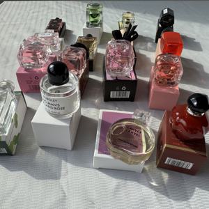 <span class=keywords><strong>Coffret</strong></span> Cadeau Luxe 2025 de Mini Parfums et Fragrances pour Hommes et Femmes – Cologne de Marque Designer en Gros – <span class=keywords><strong>Parfum</strong></span> Miniature Original - Product Image 2