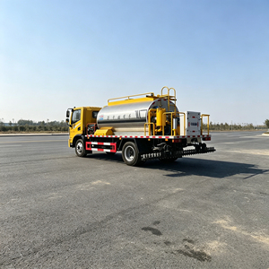 Dongfeng Vasol T3 4X2 Nuovo Distributore Intelligente di Asfalto e Catrame 5001-10000L con Spruzzatore Olio e Tasso di Spargimento 3.5L/mq - Product Image 5