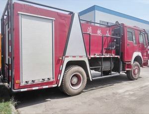 4WD tracción delantera camión <span class=keywords><strong>de</strong></span> <span class=keywords><strong>bomberos</strong></span> forestales 2200 litros 4x4 camión contra incendios - Product Image 5