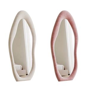 Specchio da Terra Decorativo Grande su Misura, Forma Irregolare, Specchio a Figura Intera per Soggiorno e Camera da Letto - Product Image 1