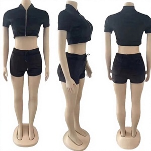 ชุดเซ็ตผู้หญิง STITCHMODE พร้อมโลโก้แบบกำหนดเอง ประดับด้วยคริสตัล ชุดวอร์มกำมะหยี่และชุดลำลอง สไตล์โดดเด่นไม่ซ้ำใคร - Product Image 2