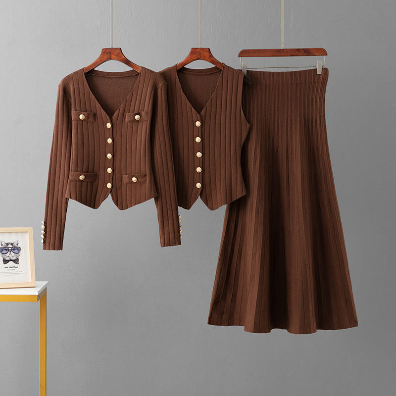 สีน้ำตาล