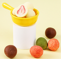 Sandwich en poudre de fraises lyophilisées entières Bonbons au chocolat et au lait Matcha FD Snack aux fraises