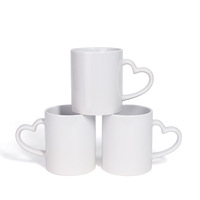 Tasse à mug avec poignée en forme de cœur et logo personnalisé en céramique de 11oz avec découpes par sublimation