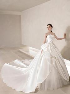 Abito da Sposa Senza Spalline in Raso e Tulle, Stile Origami con Petali, Elegante ed Estetico - Product Image 1
