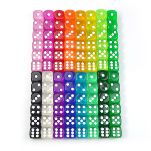 Dés personnalisés en acrylique transparent à coins arrondis, 16 mm, D6, vente en gros en vrac pour usine - Product Image 3