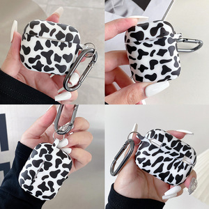 Moda callejera de lujo de silicona con patrón de vaca, <span class=keywords><strong>funda</strong></span> para auriculares, <span class=keywords><strong>funda</strong></span> para auriculares a prueba de golpes para <span class=keywords><strong>AirPods</strong></span> 4 3 <span class=keywords><strong>Pro</strong></span> - Product Image 2