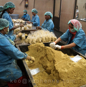 Après-shampoing naturel banane et hibiscus au beurre de karité – Sans produits chimiques, réparateur de dommages, rafraîchissant pour cheveux colorés - Product Image 2