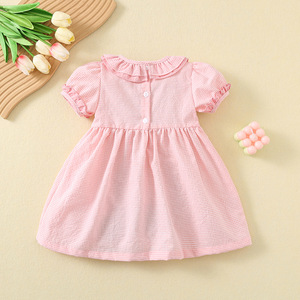 Nuovi Vestiti Estivi 2026 per Bambine in Cotone Traspirante, Stile Principessa con Ricamo a Fragola e Gonna a Quadri - Product Image 3