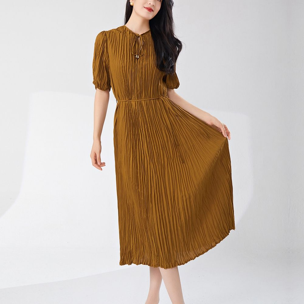 สีน้ำตาล