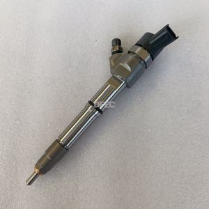 Hochwertige Dieselmotor-Ersatzteile Kraftstoffeinspritzdüse 0445110552 - Product Image 2