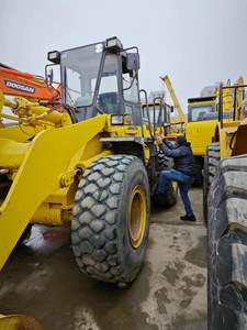 Chargeur sur pneus KOMATSU WA380-6 d'occasion à vendre Charge nominale de 5 tonnes Moteur et composants de pompe inclus - Product Image 2