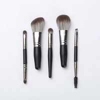 Ensemble de pinceaux de maquillage compact avec pochette de voyage protectrice pour les vendeurs e-commerce, les marques de détail et les services de commande en gros