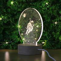 Lampe de nuit en acrylique fantaisie en gros, illusion 3D, astronaute, lumières LED pour la maison, la chambre à coucher