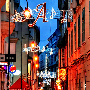 Lumières LED d'extérieur IP65 en forme de note de musique pour la décoration des boulevards et des rues commerciales à Noël - Product Image 1