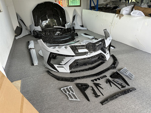 Pièces automobiles pour <span class=keywords><strong>Lamborghini</strong></span> <span class=keywords><strong>URUS</strong></span> Kit carrosserie <span class=keywords><strong>URUS</strong></span> a un capot de pare-chocs avant et arrière de style MSY mis à jour kit carrosserie en fibre de carbone forgé - Product Image 2