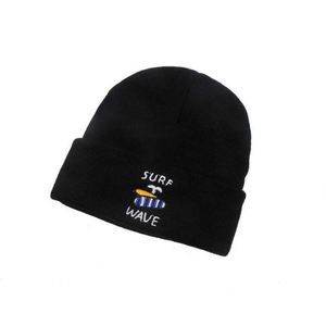 หมวกบีนนี่ปักโลโก้ตามสั่ง สำหรับฤดูหนาว ดีไซน์เนอร์ หมวกไหมพรมเด็กและผู้ใหญ่ แบบพับขอบ - Product Image 4