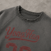 Sweat-shirt ras du cou vintage pour homme, personnalisé OEM/ODM, avec imprimé graphique vieilli et manches raglan, style streetwear sur mesure