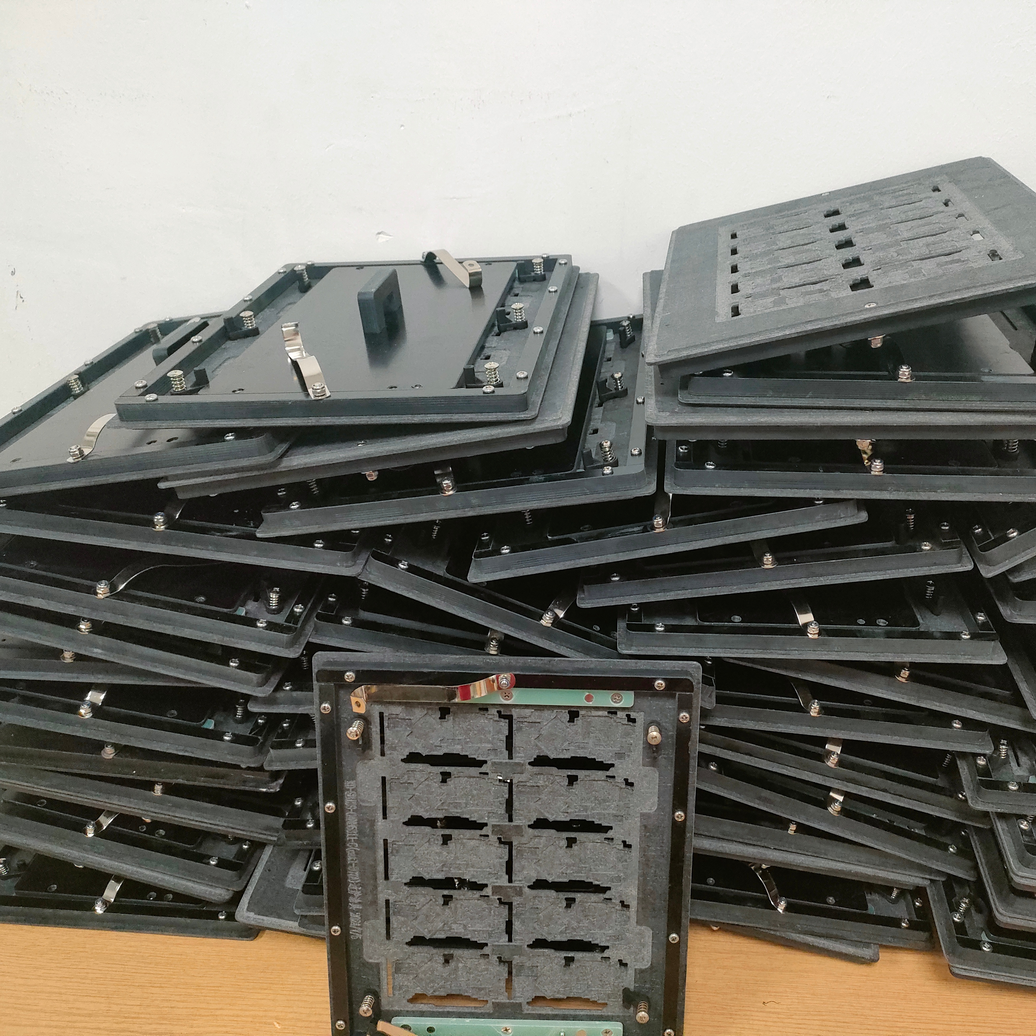 Высокоэффективная волновая паяльная арматура cnc машина для PCB electronic jig service