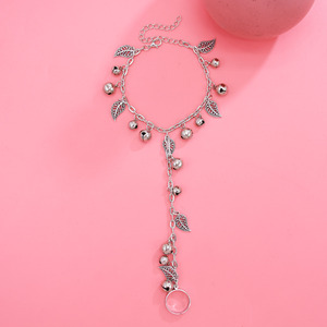 <span class=keywords><strong>Bracciale</strong></span> da Danzatrice in Lega Placcato Argento <span class=keywords><strong>con</strong></span> Anello e Catena da Dito, Stile Etnico alla Moda, <span class=keywords><strong>con</strong></span> Foglie a Campana Intagliate - Product Image 6