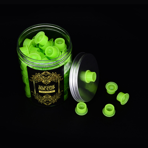 Venta al por mayor de fábrica: Soporte de silicona verde para tinta de tatuaje con base para accesorios de estudio de tatuajes - Product Image 4