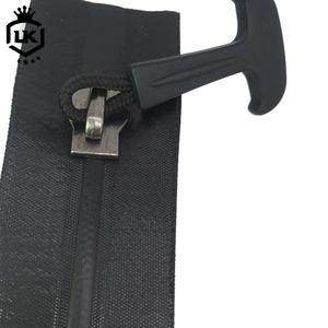 โลโก้สั่งทำ แบรนด์ส่วนตัว # 3 # 5 # ซิปแบบไม่ล็อคสีดำ 7 เส้น แบบปลายปิด เป็นมิตรกับสิ่งแวดล้อม กันน้ำได้ 100% ผลิตจากพลาสติก สำหรับเสื้อผ้าและรองเท้า - Product Image 1