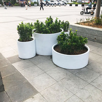 Set Pot Bunga Silinder Bulat H140 Desain Fiberglass Custom OEM Ukuran Besar Putih Klasik Dekorasi Dalam & Luar Ruangan