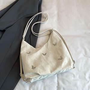 Bolso de hombro de poliéster con cierre de cremallera de cuero PU de gran capacidad, informal, a la moda, con diseño de mariposa, para mujer - Product Image 3