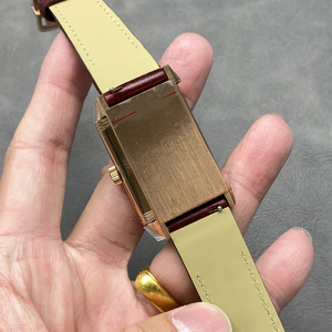 Montre de luxe pour homme avec design de crâne, boîtier en or rose, bracelet en silicone noir, chronographe - Product Image 4