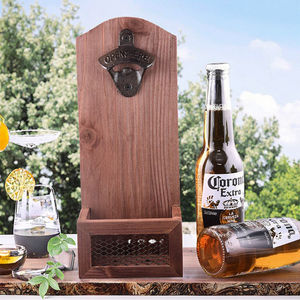 Ouvre-bouteille mural personnalisé en bois rustique et en fonte, promotionnel - Product Image 3