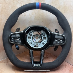 Volant entièrement en alcantara avec bande tricolore pour G20 G22 G30 G31 M2 G87 M3 G80 M4 G82 G42 M5 F90 F80 F82 F95 X3M - Product Image 1