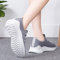 Chaussures de course pour femmes, décontractées, légères, respirantes, en maille aérée, à semelle souple, pour la marche en plein air, le sport, la salle de sport, vente en gros