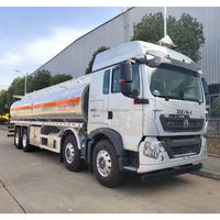 Camion-citerne Sinotruk Howo NX 8x4 12 roues pour distribution de carburant, citerne en acier au carbone, camion-citerne mobile pour distribution d'huile en carrière
