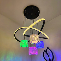 Lustre moderne de salle à manger en forme de C LED comptoir de barre de lumière colorée chambre à coucher lustre à 3 têtes suspension de cuisine avec boule