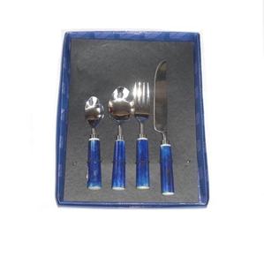 Ensemble de couverts en acier de haute qualité avec poignée en os bleu Autre couleur disponible Ensemble de 4 couverts plats en acier pour hôtel - Product Image 1
