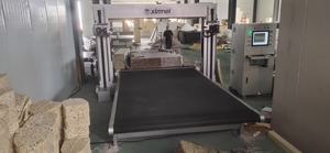 Nouvelle machine de découpe vibrante CNC à lame oscillante en PU flexible pour la découpe de profilés en mousse et d'éponges - Product Image 6