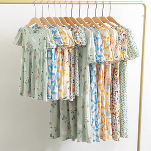 Abiti coordinati <span class=keywords><strong>madre</strong></span> e figlia con stampa floreale personalizzata, estivi, con maniche a sbuffo, per outfit familiari - Product Image 5