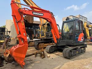 Excavatrice DOOSAN d'occasion, modèle DX60-9C, en bon état de marche, ainsi que les modèles DX55, DX150, DX140, DX210. - Product Image 3
