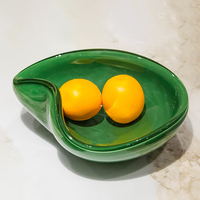Handgeblazen smaragdgroene glazen fruitschaal, onregelmatige decoratieve glazen schaal, tafeldecoratie, huisdecoratie