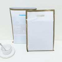 Sac à provisions en plastique avec logo personnalisé le plus vendu HDPE découpé avec des matrices avec poignée durable pour emballer des chaussures de T-shirt