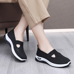 <span class=keywords><strong>Scarpe</strong></span> da <span class=keywords><strong>Donna</strong></span> Autunnali Traspiranti Leggere con Suola Morbida, Tomaia in Poliestere, Tacco Piatto, per Signore di Mezza Età e Anziane, <span class=keywords><strong>Taglie</strong></span> <span class=keywords><strong>Grandi</strong></span> - Product Image 4