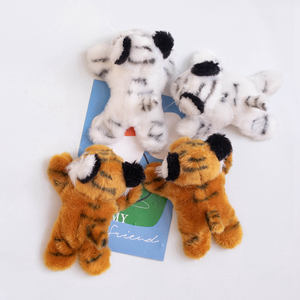 Juego de Imanes para Refrigerador con Peluches de Animales, Juguetes de Peluche Rellenos de PP Suave, León, Tigre, Conejo, Araña de Algodón, para Regalo Infantil y Decoración del Hogar - Product Image 5