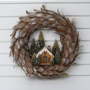 Mini Cabaña de Nieve con Árbol de Navidad Decorado con Adornos Circulares en Forma de Hoja para Decoración de Fiestas Navideñas - Product Image 6