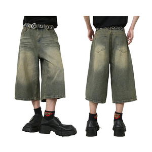 Pantalones cortos de mezclilla personalizados para hombre, estilo urbano Hip Hop, pantalones cortos de mezclilla de tres cuartos para hombre al por mayor, jorts casuales de pierna ancha Monkey para hombre - Product Image 1