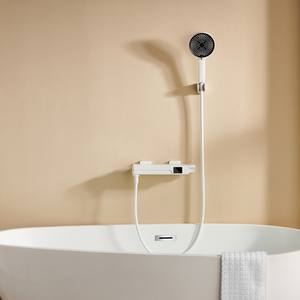 Robinet <span class=keywords><strong>de</strong></span> <span class=keywords><strong>baignoire</strong></span> mural en laiton blanc élégant avec poignée unique, affichage numérique, ensemble <span class=keywords><strong>de</strong></span> douchette à main - Product Image 1