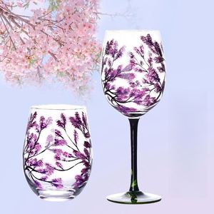 Copas de Vino Tinto de Cristal de Lujo Modernas con Diseño de Flores Dibujadas a Mano, Estilo Cuatro Estaciones: Primavera, Verano, Otoño e Invierno - Product Image 1