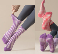Chaussettes de sport personnalisées pour femme avec logo brodé, en coton respirant, antidérapantes, pour Pilates et Yoga, avec motif dessin animé et volants
