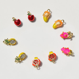 Colgante de Frutas 3D de Aleación: Manzana, Piña, Mango, Pitaya, Granada - Fornituras DIY para Joyería, Accesorios para Pendientes y Collares - Product Image 2